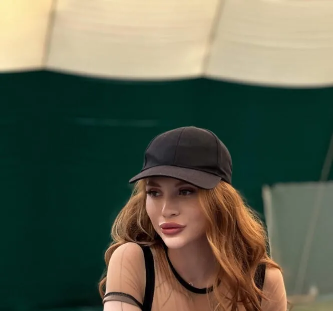 Emily Willis — verified companion photo 12
